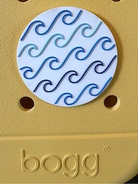 ♥️💖 Bogg Bag Ocean Waves Bag Charm 3 Shades of Blue & White Lake Wake Waves